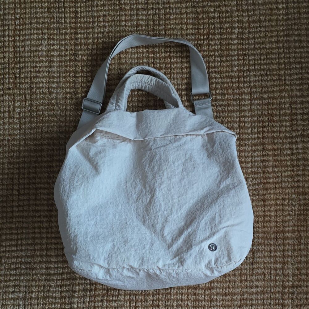 Lululemon On My Level Tote Bag Detachable Strap Logo Accent